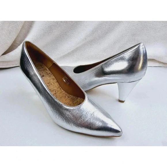 Bhava Size 39 (US 8.5-9) Women's Silver Slip On Pointed Toe Pumps Made In Spain - Picture 12 of 15